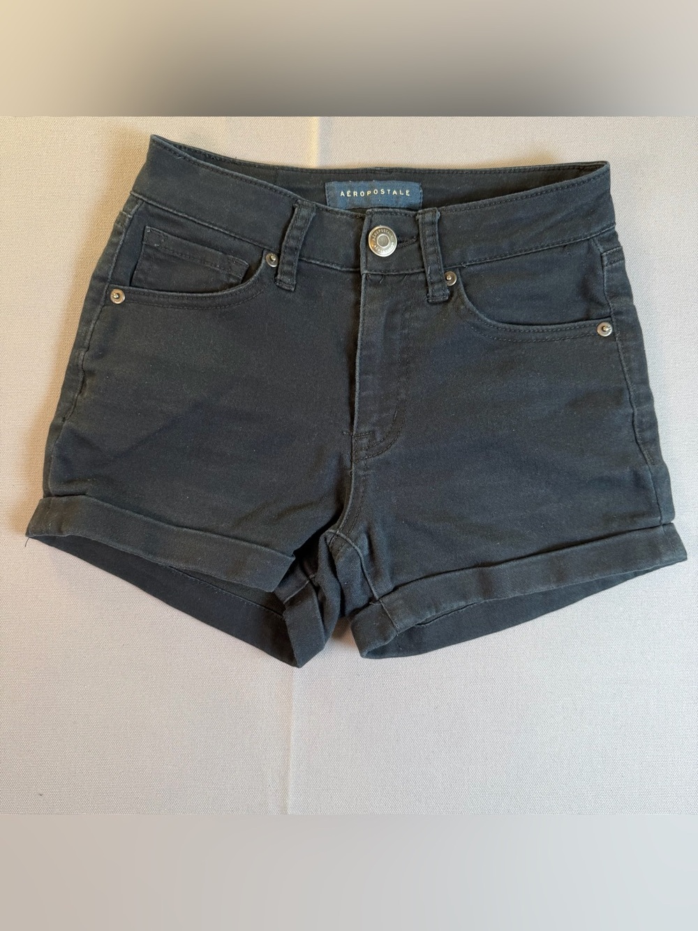 Aeropostale Women's sz00 Black Cuffed High Waisted Midi Denim Shorts